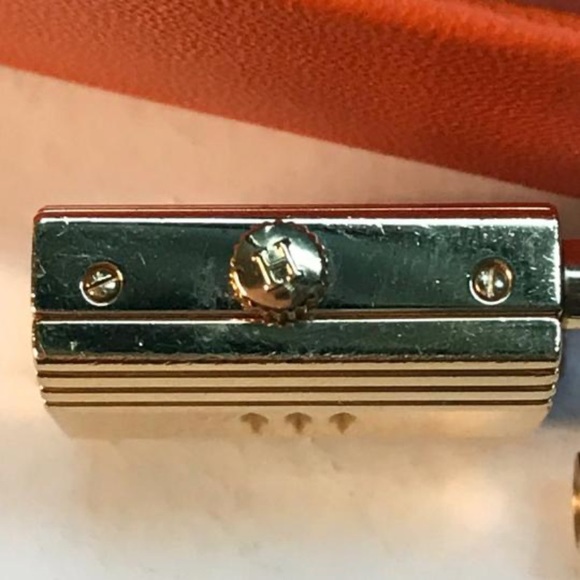 HERMÈS KELLY WATCH WITH LEATHER BRACELET - Picture 6 of 12